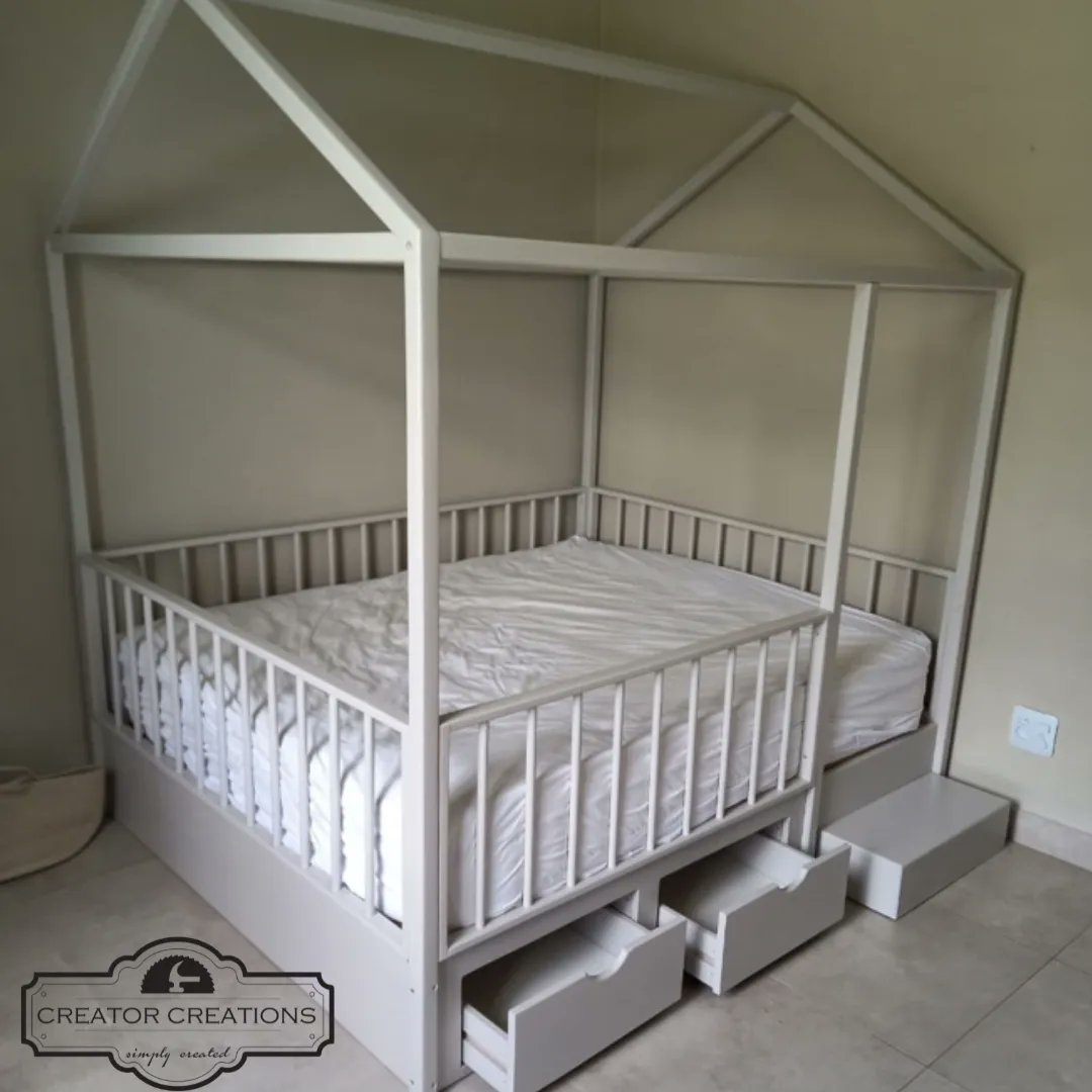 CreatorCreate's tweet image. Thanks to Marise Schutte for ordering a custom bed for your daughter! 

Elite House Bed | Queen Bed | With Railings
creatorcreations.com/product/elite-…
 +27 82 9288 633 | create@creatorcreations.com | creatorcreations.com 

#CreatorCreationsCustomFurniture
#CustomFurnitureWhiteRiver