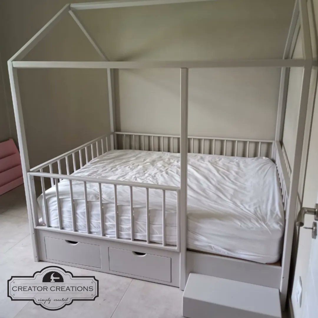 CreatorCreate's tweet image. Thanks to Marise Schutte for ordering a custom bed for your daughter! 

Elite House Bed | Queen Bed | With Railings
creatorcreations.com/product/elite-…
 +27 82 9288 633 | create@creatorcreations.com | creatorcreations.com 

#CreatorCreationsCustomFurniture
#CustomFurnitureWhiteRiver