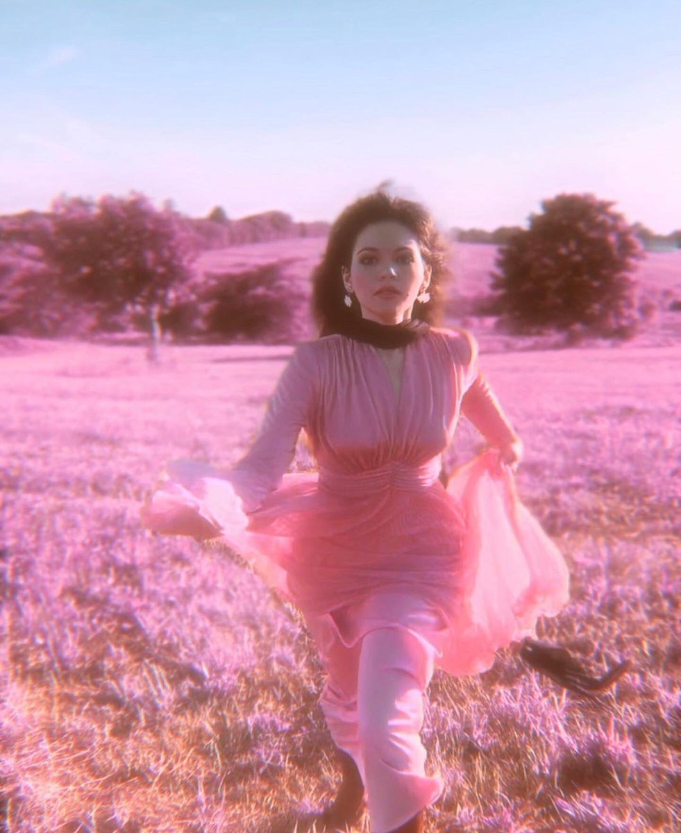 bluejeandergi's tweet photo. #katebush https://t.co/oRLAYaeoql