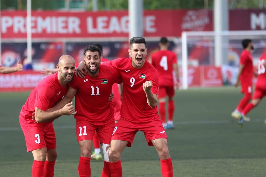 idextratime's tweet photo. #KualifikasiPialaAsia
FT : Palestina 4-0 Filipina

⚽ Chihadeh 31'
⚽ Seyam 42'
⚽ Yameen 55'
⚽ Abu Warda 72'

Hasil yang menguntungkan untuk Indonesia.. 😌 https://t.co/zLes7lpcxl
