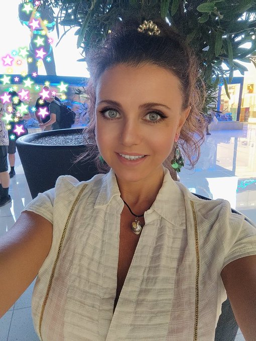 💙📸😽 #silviabianco #dubaimall https://t.co/xwCIL1bZX4<a href="/tag/silviabianco"class="tags">#silviabianco</a><a href="/tag/dubaimall"class="tags">#dubaimall</a>