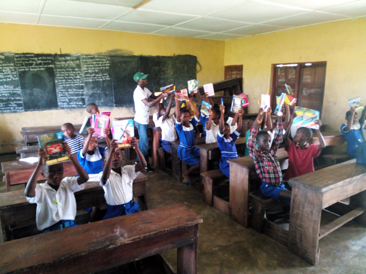 bold__africa's tweet photo. Project 1 pen 🖊️ and 2 books 📚 per child.
Somewhere in Ibeno LGA.
#bai #teambai https://t.co/TjhEgWfkeP