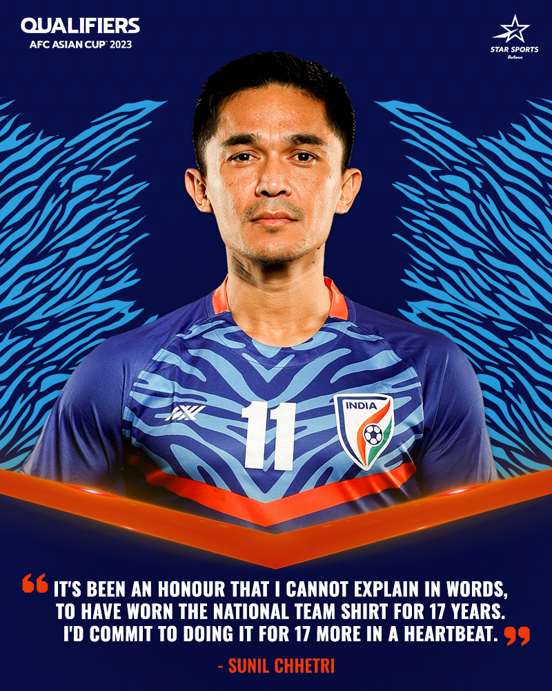 StarFootball's tweet photo. We’re here for another 17 years of @chetrisunil11! 💙🥺 

Can he inspire the #BlueTigers to a win in #INDHK?

#BackTheBlue in #AFCQ2023 | Tonight, 8:30 PM | Star Sports 3/1 Bangla/Disney+Hotstar/JioTV https://t.co/Cu11LjlVZQ