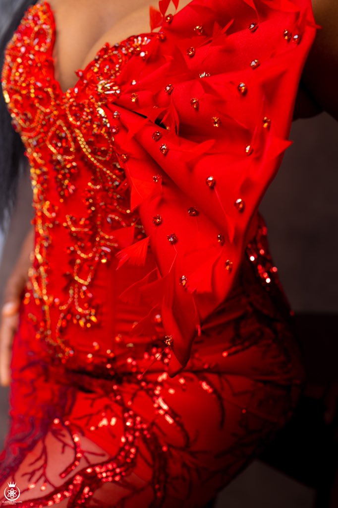 dinmacole's tweet photo. Hi Twitter fam, I'm Dinmacole a fashion
designer.I started this dress with little or no
idea of how I wanted the outcome to look,the only thing I was certain about was I
wanted a Red dress hence this was created. Kindly Like &amp; Retweet so I can gain more recognition for my work❤️ https://t.co/aEmojmMZc9