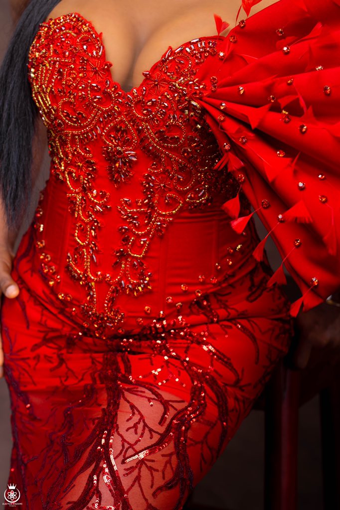 dinmacole's tweet photo. Hi Twitter fam, I'm Dinmacole a fashion
designer.I started this dress with little or no
idea of how I wanted the outcome to look,the only thing I was certain about was I
wanted a Red dress hence this was created. Kindly Like &amp; Retweet so I can gain more recognition for my work❤️ https://t.co/aEmojmMZc9