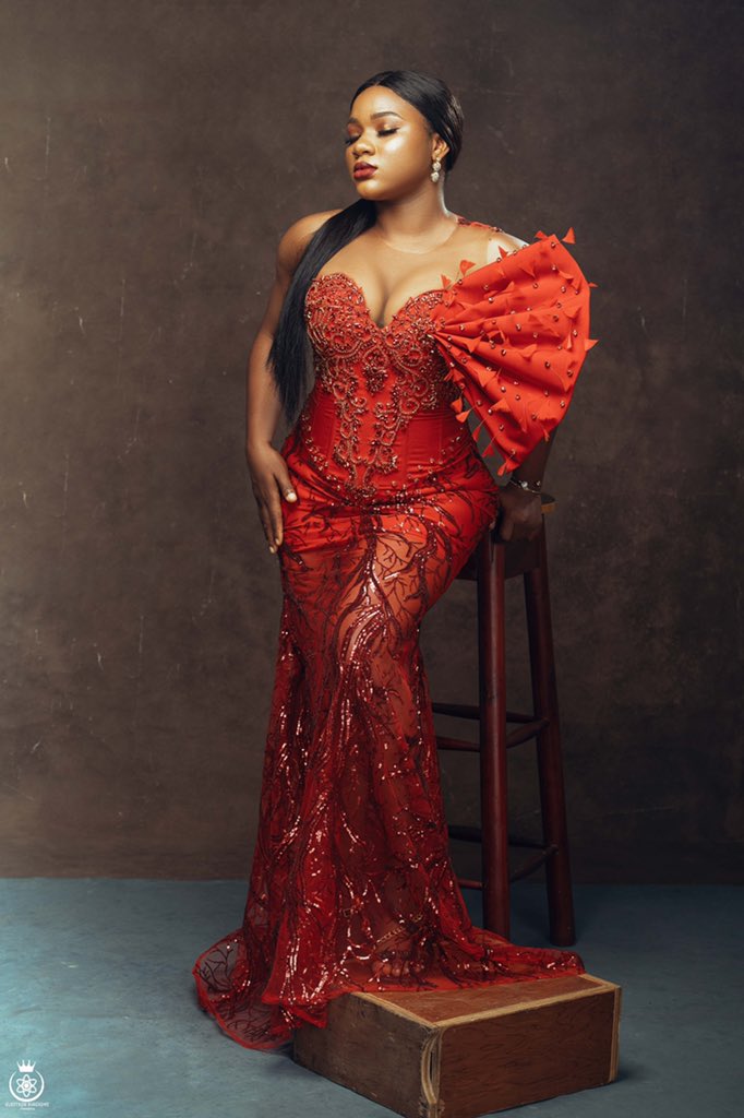 dinmacole's tweet photo. Hi Twitter fam, I'm Dinmacole a fashion
designer.I started this dress with little or no
idea of how I wanted the outcome to look,the only thing I was certain about was I
wanted a Red dress hence this was created. Kindly Like &amp; Retweet so I can gain more recognition for my work❤️ https://t.co/aEmojmMZc9