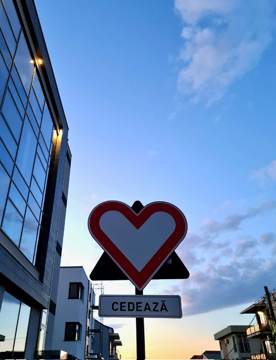 scritian2's tweet photo. The new "Give way" sign. ❤️
#heart #giveway #sign #photography #Romania #sunsetphotography #sunset #love https://t.co/gVGo4fAM3J