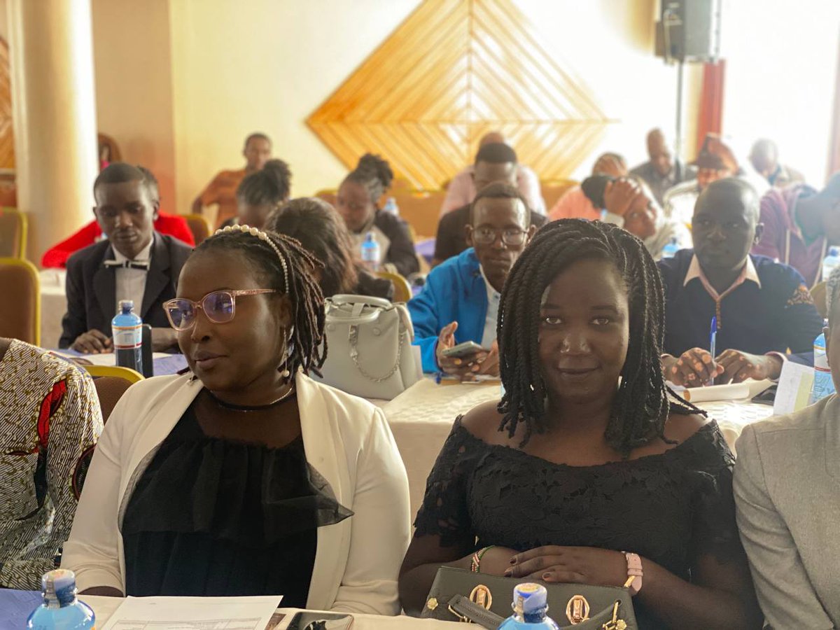 GreenArmyKenya's tweet photo. In the spirit of promoting youth participation in the electoral process.

@IEBCKenya with support from @UNDPKenya is raising awareness of electoral processes &amp; building electoral knowledge amongst young people &amp; increasing their participation in the #GE2022.

#MappingKenyaGreen https://t.co/QFZmwLEqDj