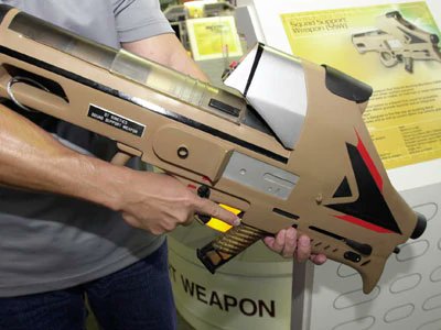 Today's gun comes as an interesting dual purpose weapon. The ST Kinetics SSW. The Singaporean PDW/Grenade Launcher combo chambered in 5.7x28mm/40mm was designed as an all purpose rifle for grenadiers. The grenade used in it is notable for 400 tungsten balls fired conically.