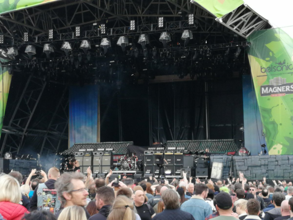 Cradgyboy's tweet photo. And yet again...@IronMaiden deliver an Absolutely Blistering show @belsonicbelfast A fantastic show one and ALL!! @Airbourne @Shinedown @TemptBand  #BelfastRocks 🎸☘️ https://t.co/7hOlDJwy3P