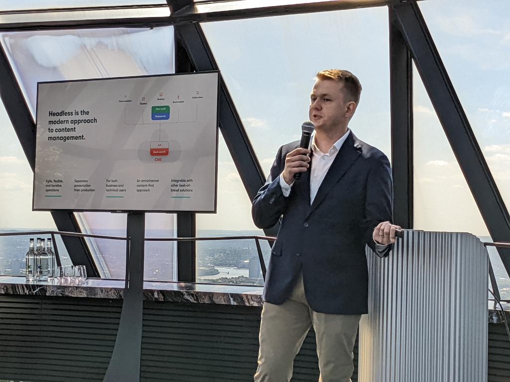 We are live!! #KontentTalks <a href="/KenticoKontent/">Kontent.ai</a>