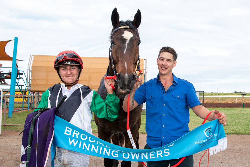 RacingWATV's tweet photo. "It felt like I was on the outer and had to prove myself again."
Former jockey Yannick Valenti reflects on his time away from racing and his first win as a trainer in Broome. https://t.co/2yL8RNpemx @santassnippets @TAB_touch @BroomeTurfClub @WesternRacepix https://t.co/OJ2dqcJ3tz