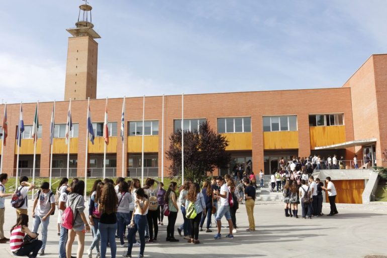 IESAtenea's tweet photo. Desde el @IESAtenea deseamos la mayor de las fortunas al alumnado del Instituto que, desde hoy y hasta el jueves, se van a enfrentar en la @pablodeolavide a las Pruebas de evaluación para el acceso a la Universidad... Mucho ánimo, tranquilidad y... ¡¡a por todas!! 💪💪💪🤞🤞🤞 https://t.co/NmQbYGm44k