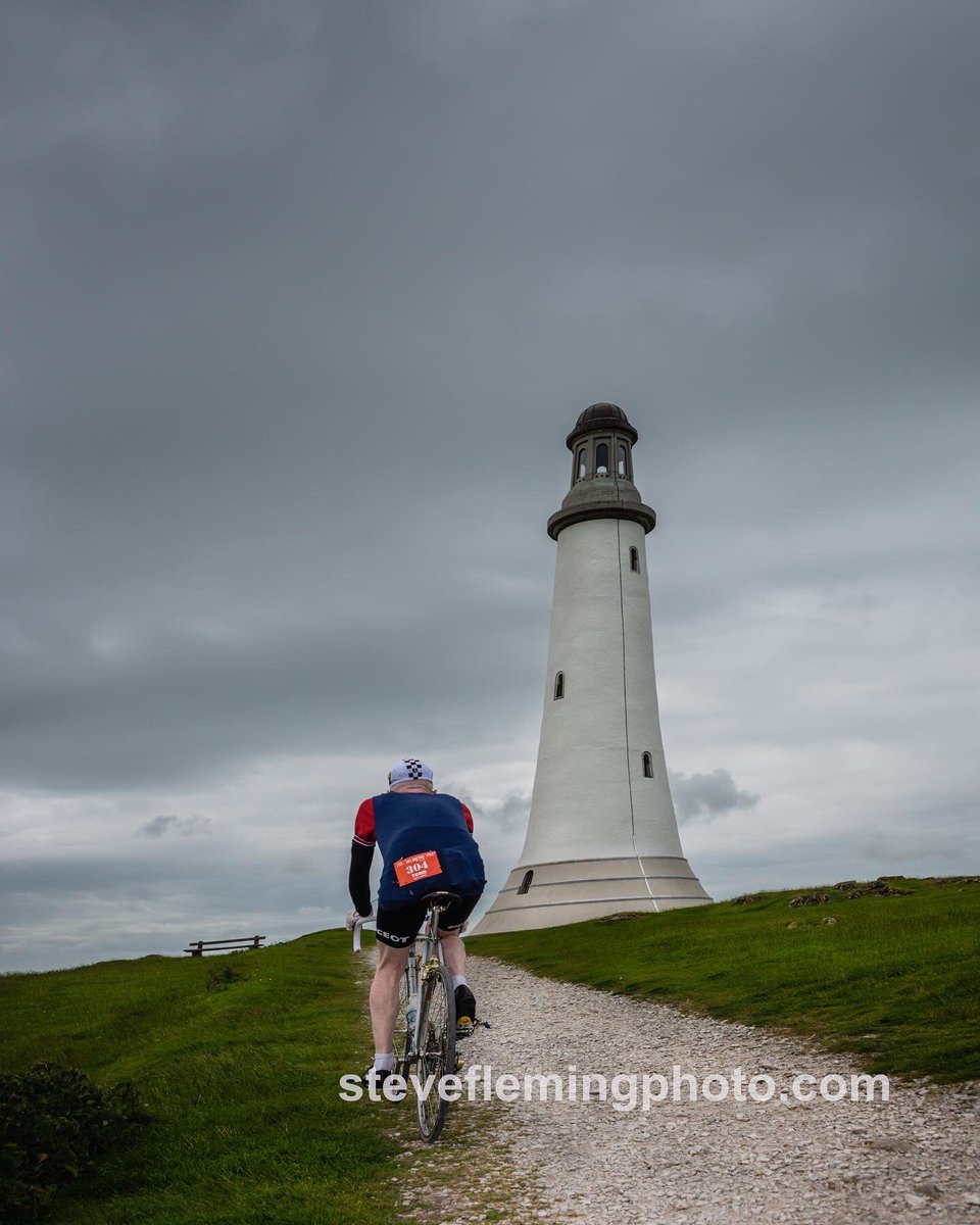 SteveFlemingM9's tweet photo. The challenge of riding the Hoad gravel track, @SportiveLakes Veloretro #gravelcyclingshots #gravelcycles #gravelride #vintagecycling #veloretro #hoadmonument #ulverston https://t.co/GHHBdwEVA8
