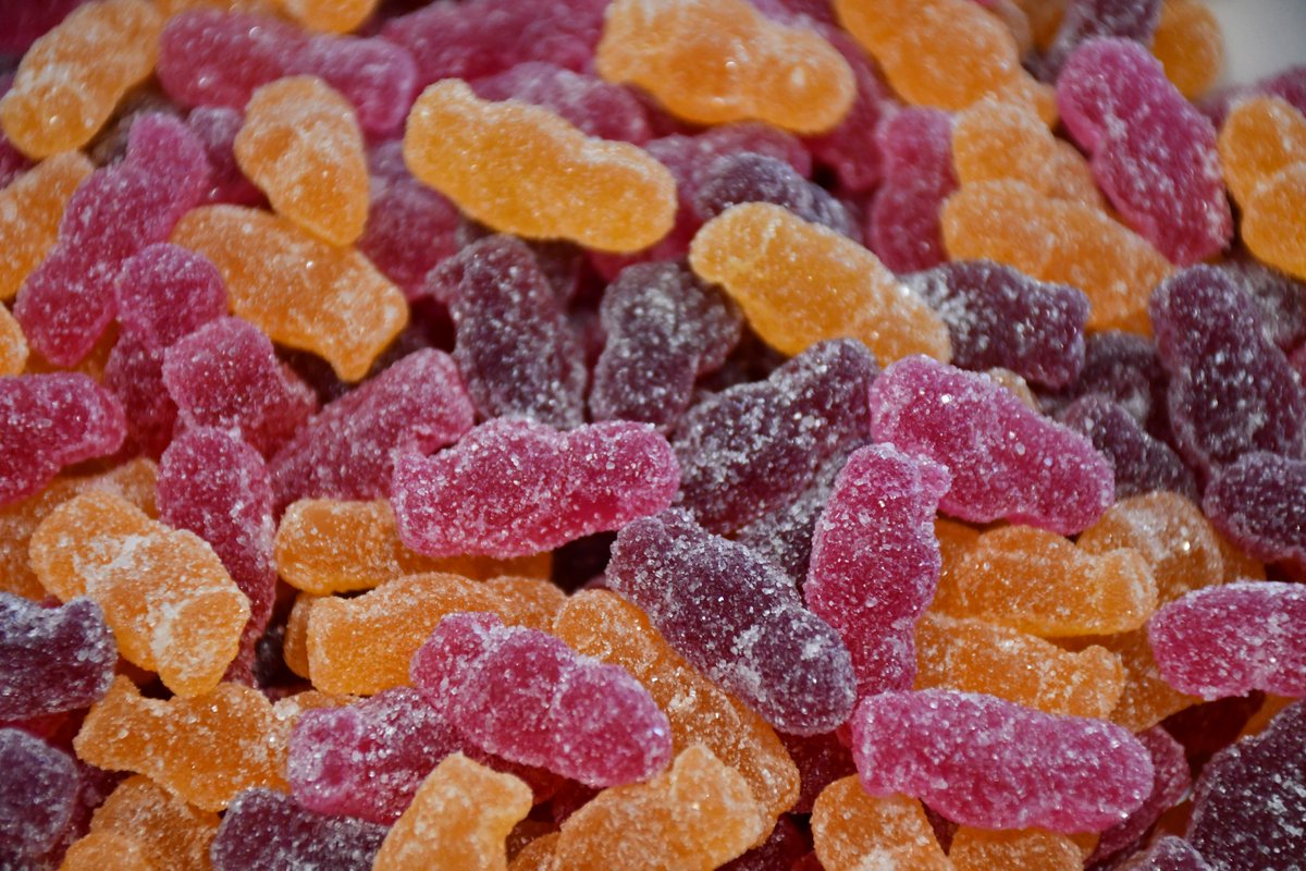 golferscbd's tweet photo. Tuesday Giveaway: we're giving away some of our fruit-flavoured #CBD gummies today ⛳️ 10mg broad spectrum in each sweet giving you the health &amp; wellness benefits of cannabinoids, flavonoids, phytonutrients &amp; terpenes 💪 Just RT to enter and feel better this weekend 🏌️‍♂️ #GolfersCBD https://t.co/gneWiIO1bm