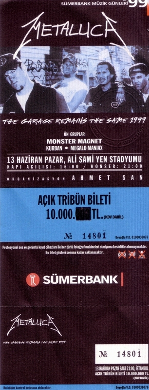 trde_agir_muzik's tweet photo. Geçmişte dün, 1999. Dün şu mühim hadiseyi paylaşmayı unutmuşuz:

Metallica Türkiye'deki ikinci konserini Ali Sami Yen Stadı'nda verdi. Öncesinde Monster Magnet, Kurban ve Megalomaniax grupları çıktı. Ekte konser sonrası Milliyet'te çıkan haber ve Non Serviam'daki izlenimler var. https://t.co/u8v8FPWKq1