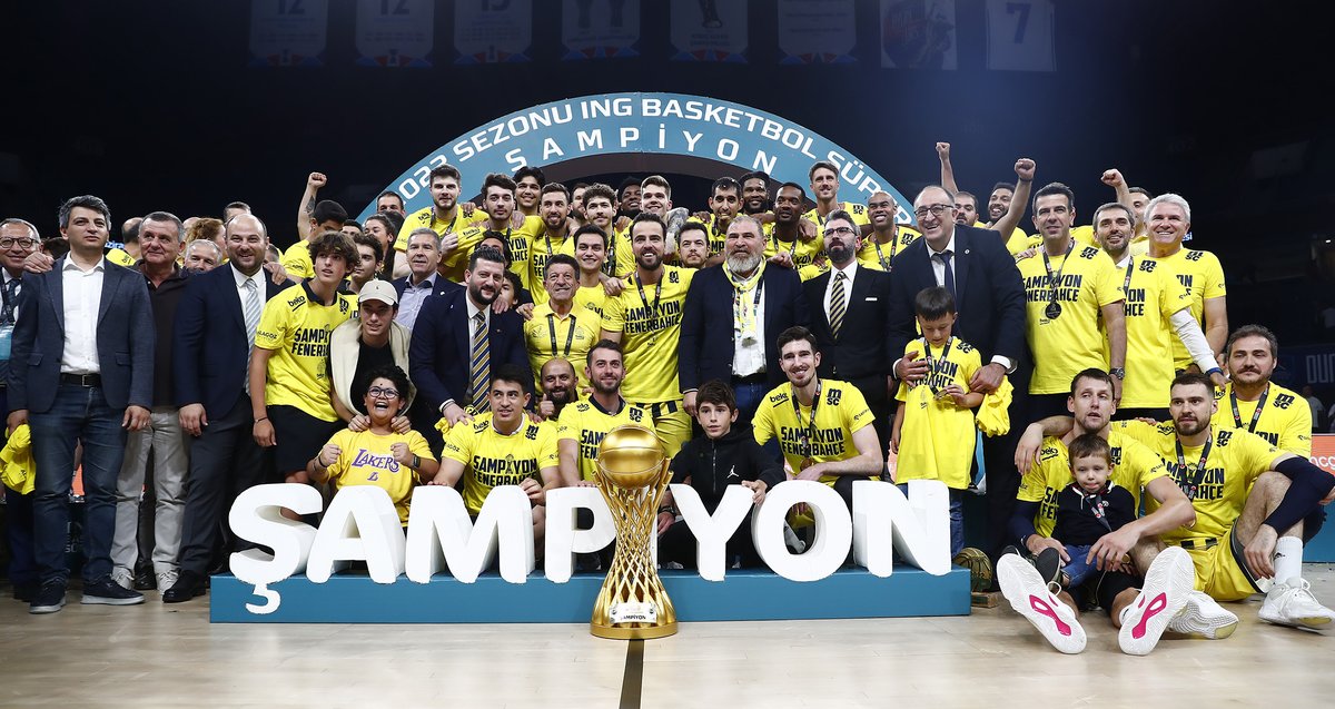 Günaydın! 🏆💛💙

#YellowLegacy