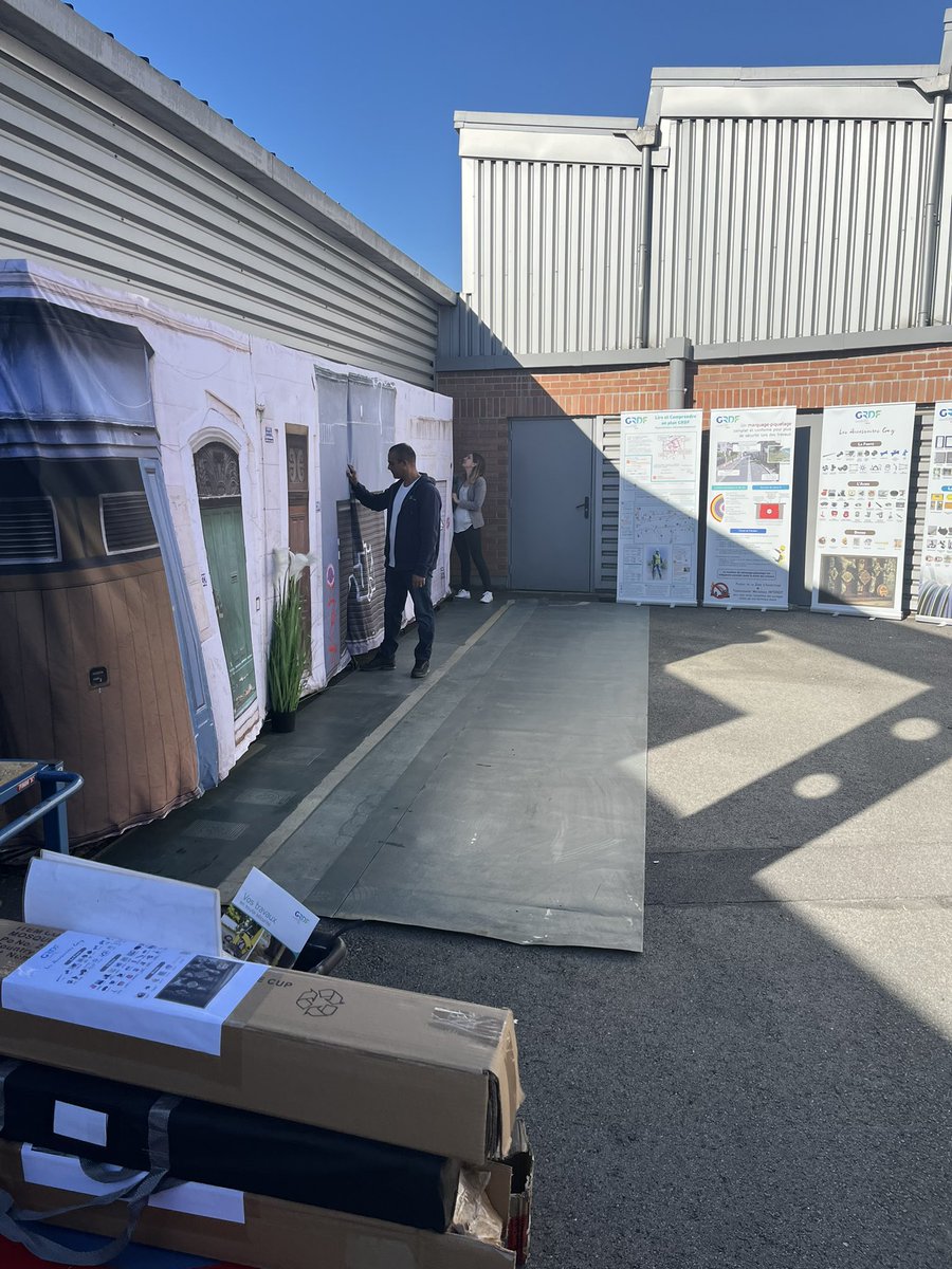 ⚠️ Flash info du BEX de Raismes ⚠️ 🚨
Action PAP : Préparation de la rue du marquage 😎 <a href="/carriere_claire/">Claire.CARRIERE</a> <a href="/valentin_kopec/">Kopec Valentin</a> <a href="/VVincen15281384/">V. Vincent</a> <a href="/fredcartigny/">fredcartigny</a> <a href="/Bexestgrdf/">BEX RAISMES GRDF</a> #GRDFNO #sécuritéindustrielle #prévention