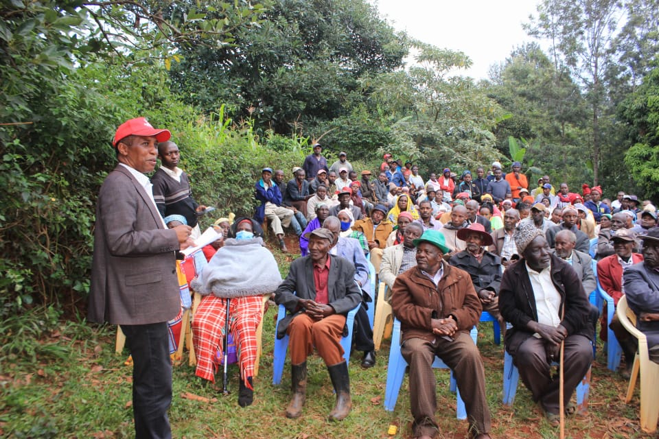 hiramWambui's tweet photo. Residents of Kîgetho village, Kihumbu-ini Ward unanimously agreed that Hon.Joseph Nduati Ngugi-MP Gatanga Constituency. Deserve another term!!
Maendeleo iendelee!!
#NduatiSeason2
#TukoSorted https://t.co/pneQaAq77f