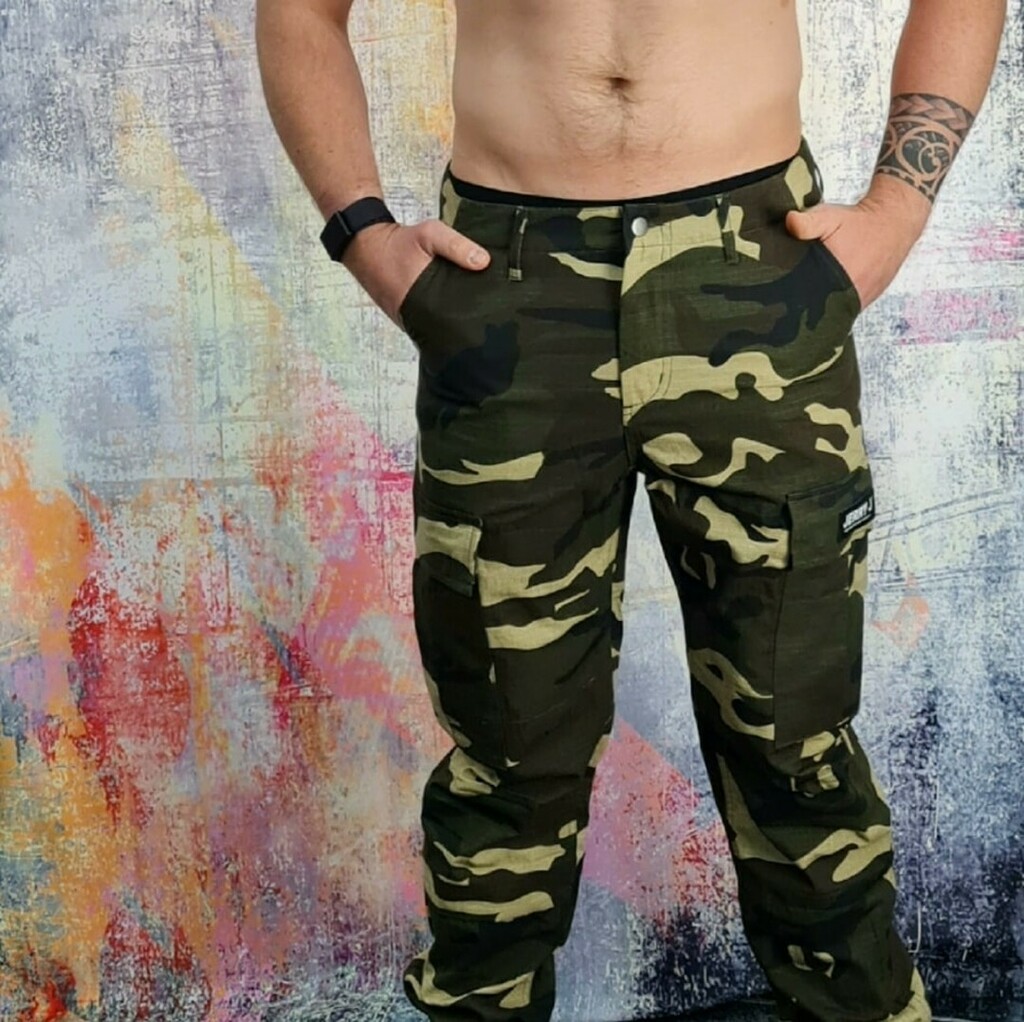 hamiedog's tweet photo. The camouflage cargo pants from Jerry J. Can you even see them? (Sorry, terrible joke). We only have one of each size in stock so make sure you don't miss out!
#jerryjclothing #hamiedogmenswear #whitleybay #mensweardaily #mensstyle #menswear #fashion #h… https://t.co/h950OLAf4o https://t.co/tbtGN6Hrve