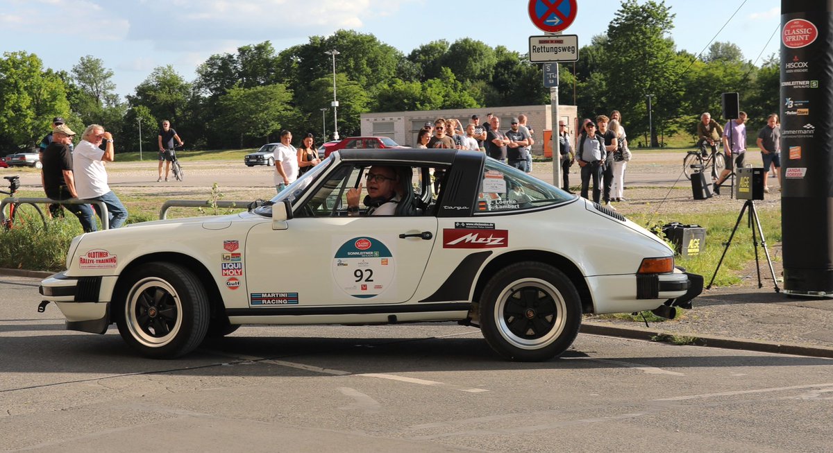 JockiFoto's tweet photo. #Oldtimer: Die „Altmühltal Classic Sprint 2022“ ist Geschichte und die rund 100 historischen Automobile sind wohlbehalten im Ziel angekommen. Sieger sind Lambert / Townsen aus Schafflund bei Flensburg mit ihrem Porsche 911 SC #Oldtimerrallye #classicSprint2022 https://t.co/bWUHAMo0sa