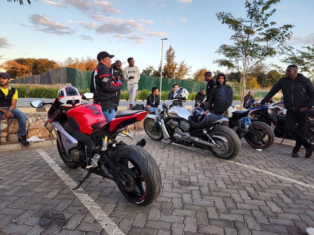 JDM_Kandrick's tweet photo. #ZedCarProjects #MeetWithTheBikers https://t.co/8BoWkfkhfX
