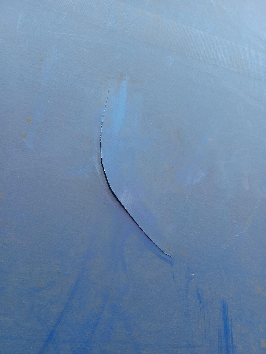 Shared.
Faraday avenue, Hamshall, Coleshill.
Back door open front pole out as I had Egger board flooring on, still 3 cuts on same side, been parkin here for years &amp; never been touched before. #slash <a href="/Crampley/">Chrys Rampley</a> <a href="/NaVCIS_UK/">NaVCIS</a> <a href="/WMPolice/">West Midlands Police</a>