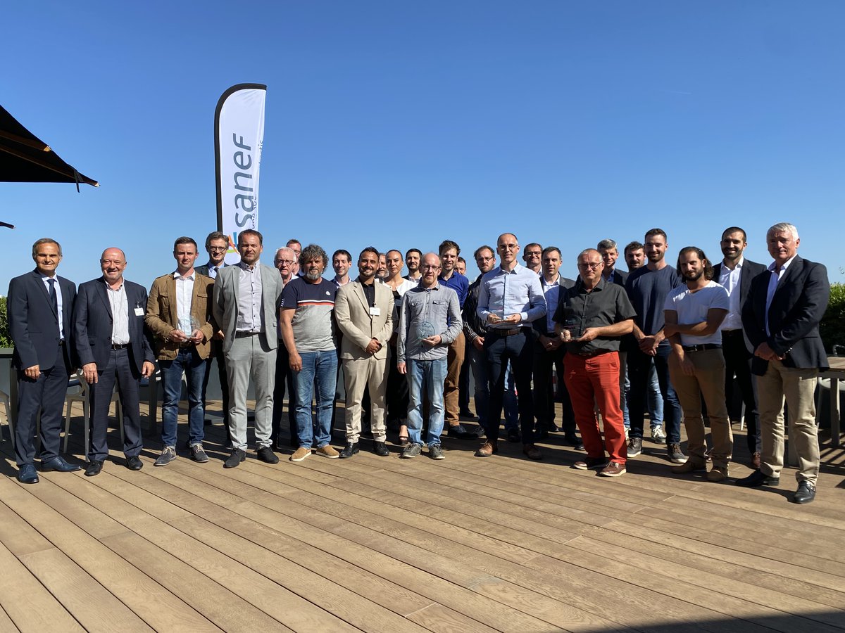 sanef_groupe's tweet photo. #Evénement Remise des trophées du Challenge #Sécurité Partenaires 2021🏆
Les chantiers les + efficients en termes de sécurité au travail ont été récompensés hier en présence d’ @ArnaudQuemard @VincentFanguet @Julien_CSM @JeanmarcEspagne et François Cornier
#Objectif0Accident https://t.co/czxenyo45e