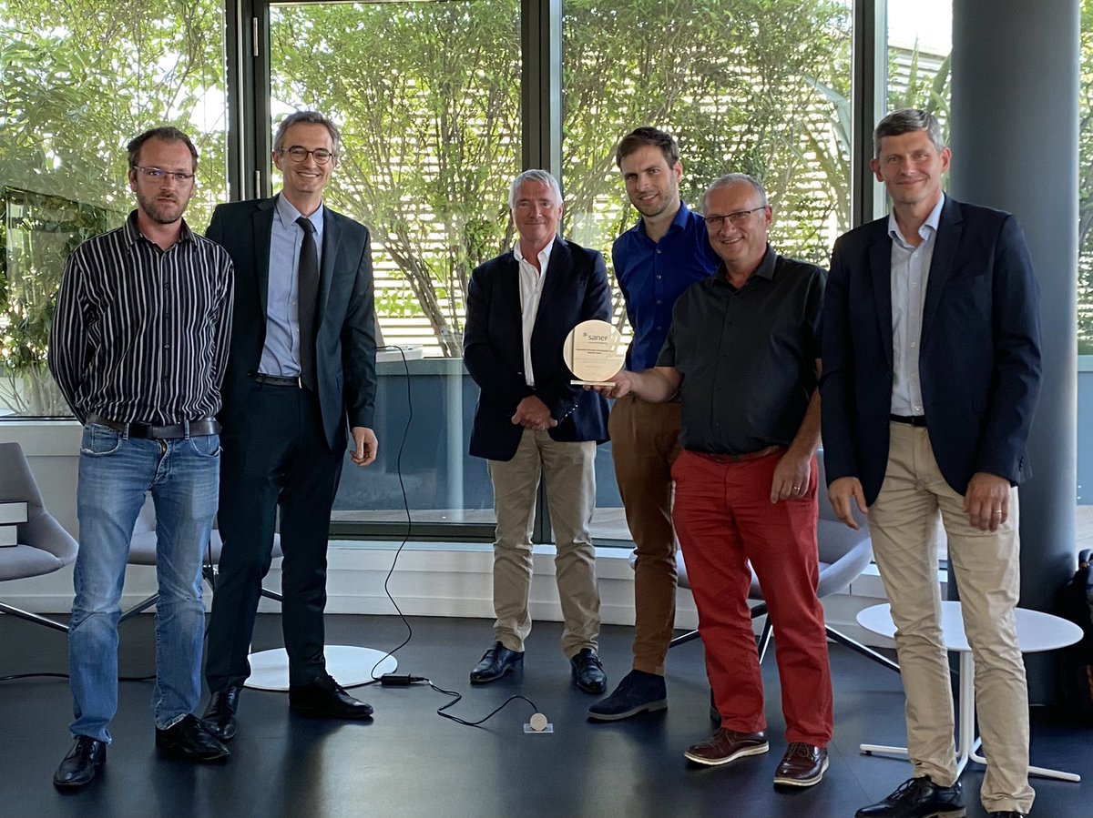 sanef_groupe's tweet photo. Bravo à @Eurovia_Group pour ses bonnes pratiques de sécurité au service de la prévention sur le chantier du parking de covoiturage de #Troarn sur l’#A1 https://t.co/xRnAbdfMXX