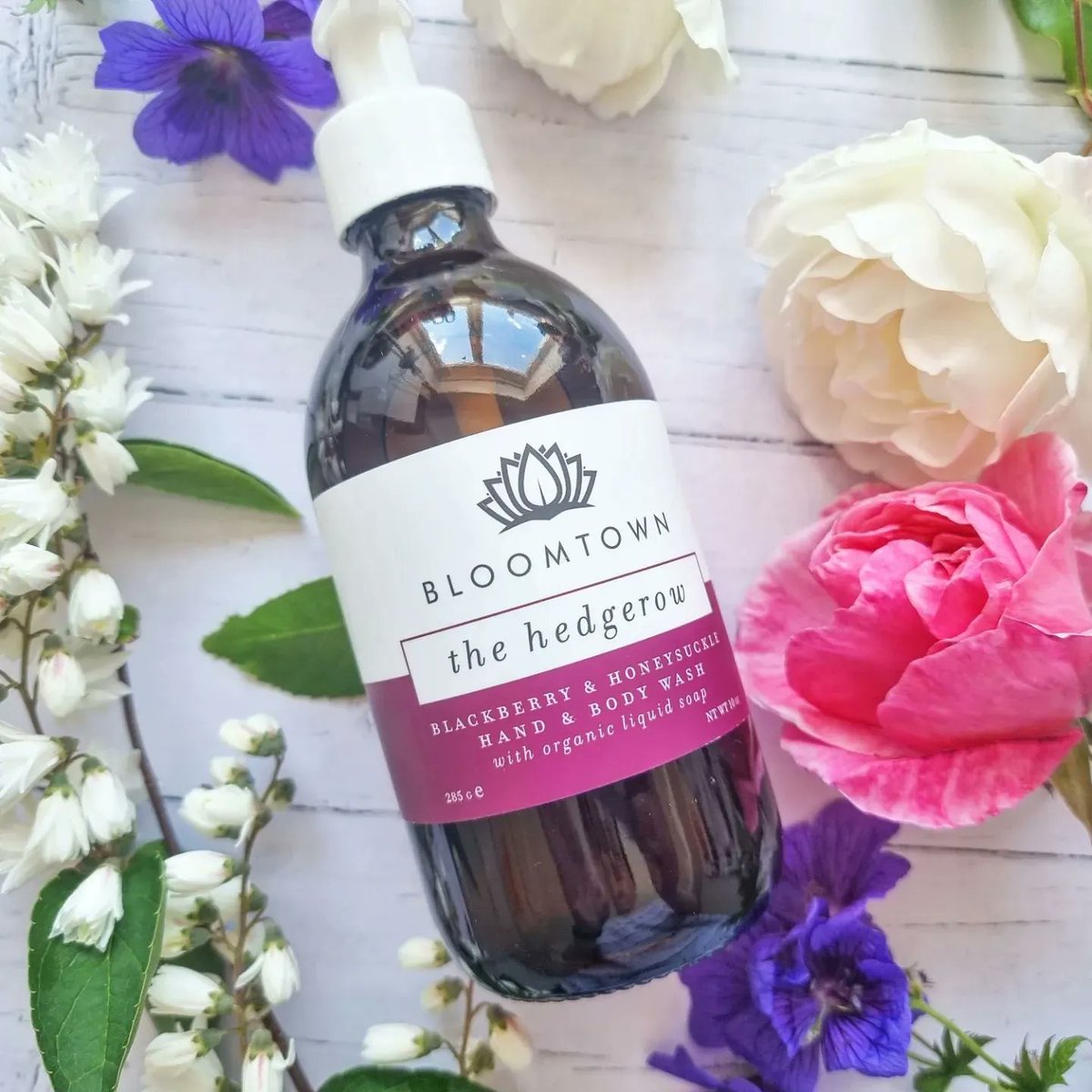 AD PR I'm really liking this <a href="/bloomtownuk/">Bloomtown</a> Hedgerow Blackberry and Honeysuckle hand and body wash. I've primarily been using it as a hand product but it's smells so good that I will be moving it to the shower! It's organic and come… buff.ly/3n2pFt3