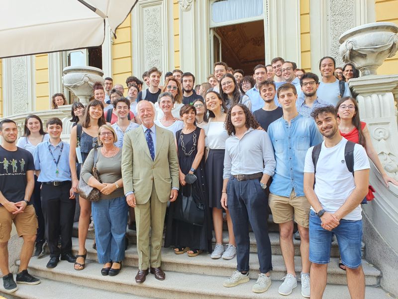 UITORINO's tweet photo. 65 laureati e laureate da 110 e lode hanno festeggiato la meritata conquista delle borse di studio #STARTSTEM2022, messe a disposizione da Unione Industriali, #FINSAA, #TosettiValueSIM, famiglia Miraglio, @SKFgroup| A ricevere i vincitori il presidente Giorgio Marsiaj #UISOCIAL https://t.co/rEzTSNZVZ5