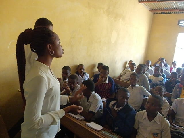 Rise Up movt Congo🇨🇩 (@riseupcongo) on Twitter photo An educated woman is a source of education for several generations. <a href="/Kera_Lay/">keren lay</a> in #ClimateEducation session on Kinshasa, DRC. #EducateGirlsForClimatejustice
#ClimateJustice <a href="/vanessa_vash/">Vanessa Nakate</a> <a href="/Riseupmovt/">Rise up Movement</a> An educated woman is a source of education for several generations. <a href="/Kera_Lay/">keren lay</a> in #ClimateEducation session on Kinshasa, DRC. #EducateGirlsForClimatejustice
#ClimateJustice <a href="/vanessa_vash/">Vanessa Nakate</a> <a href="/Riseupmovt/">Rise up Movement</a>