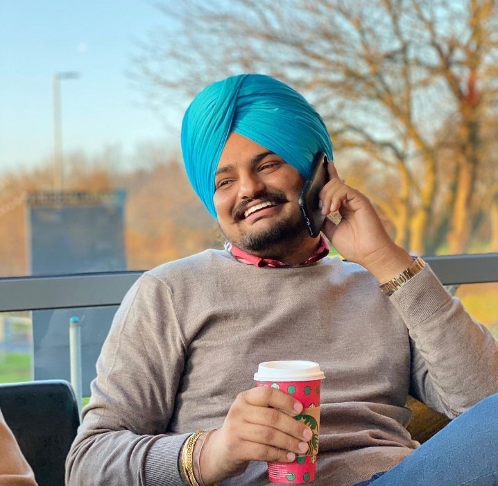Komalprtdhillon's tweet photo. ਤੂੰ ਦਿਲ ਦੇ ਨੇੜੇ ਐਂ ਤਾਂ ਦਸਦਾ ਰਹਿਨਾ ਆਂ
ਕੋਈ weak ਨਾ ਸਮਝ ਲਵੇ ਤਾਂ ਹੱਸਦਾ ਰਹਿਨਾ ਆਂ....💔
DIL DA NI MADA
~SIDHUMOOSEWALA
#JusticeForSidhuMooseWala 
#sidhumoosewala https://t.co/ekRJ9tOdQ1