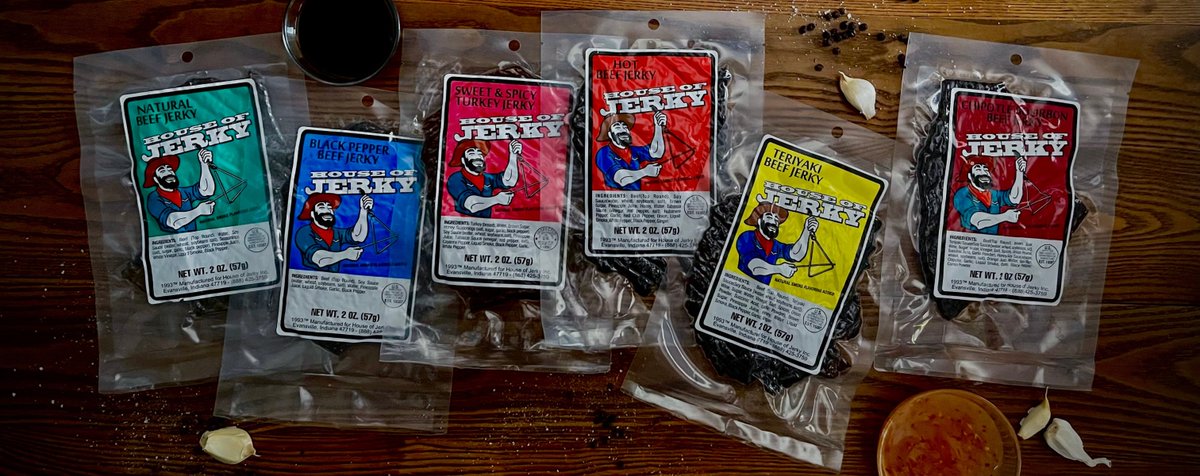 HouseOfJerky's tweet photo. The other summer six-pack that everyone needs. #beefandbeer https://t.co/voCqJCJWlk