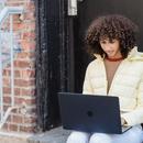 LeftHandedLab's tweet image. E’ complesso dare una definizione di Sharing Economy, letteralmente significa economia della condivisione, ma già il termine sharing assume connotazioni molto differenti a seconda dei contesti. 
La Sharing Economy nasce negli Stati Uniti nel 2008 in risposta alla crisi... #iusve