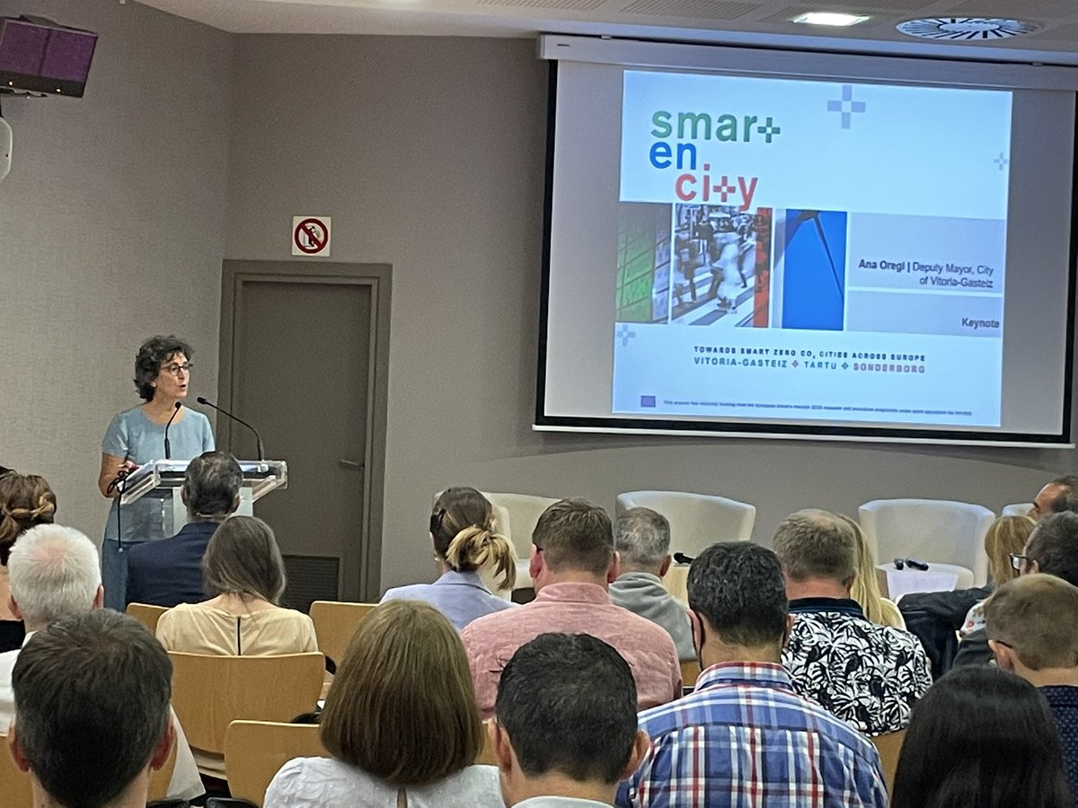 SmartEnCity's tweet photo. #SmartEnCity Final Conference has just started! Ana Oregi, the Deputy Mayor is welcoming the Smart Cities Family to Vitoria-Gasteiz. Let‘s celebrate the results of more than 6 years! https://t.co/jG4DEntz7Z