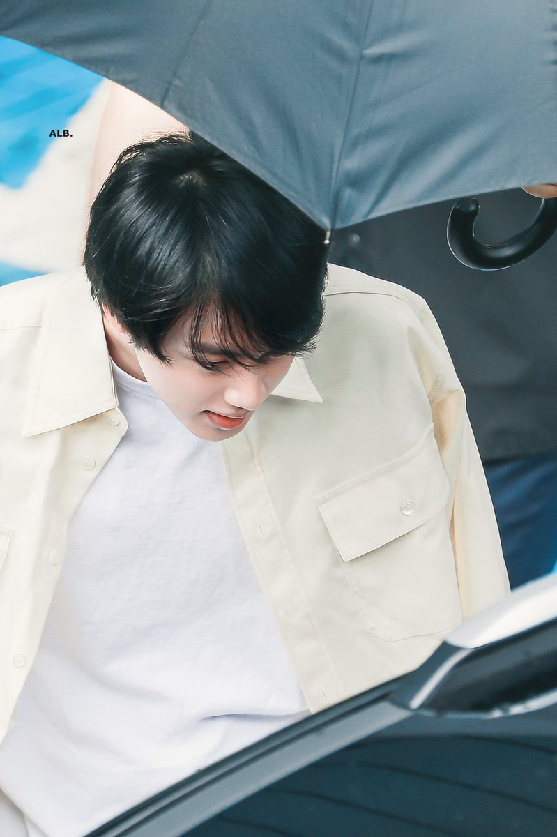 ALittleBraver92's tweet photo. 220613 #방탄소년단진 #김석진 #석진 #진 #BTSJIN #JIN @BTS_twt https://t.co/WAuUZrLlmz