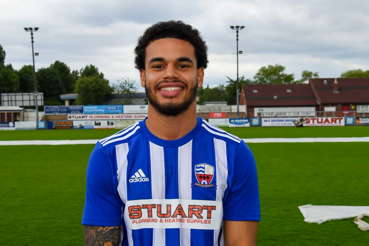 NuneatonTFC's tweet image. 𝗥𝗘𝗔𝗗𝗬 𝗧𝗢 𝗠𝗔𝗞𝗘 𝗛𝗜𝗦 𝗠𝗔𝗥𝗞 ❌

Welcome back, Chukwuemeka Beejer! 🙌

#BackTheBoro