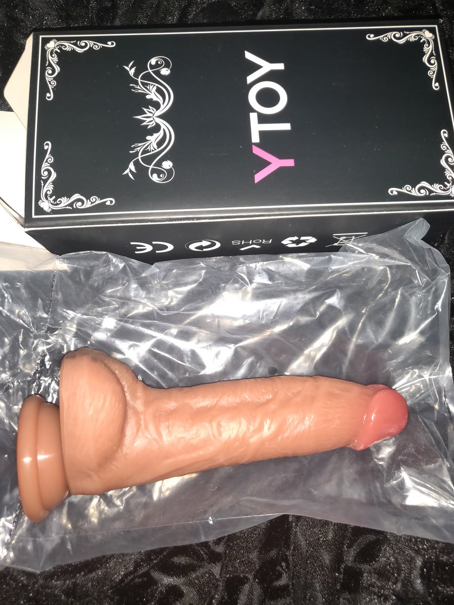 InnocentViixen's tweet photo. Just received this bad boy and we've been having so much fun. One of my favorite toys now 💕 Thank you  @BunnyRa53223110  I can't get enough of this 🥰 https://t.co/BO7bkfhEt9