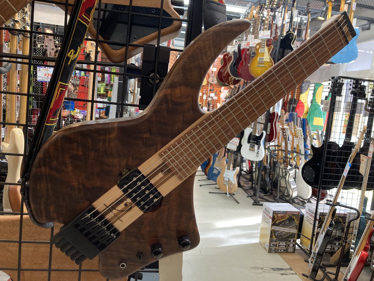 apollonmusic's tweet photo. 【新潟店】トラベルギター、トラベルベースの域を超えて新しいアプローチにも使える #WingInstruments 
YOKOHAMA MUSIC STYLEでKenKenさんや井草さんが弾きに来てくれたら嬉しいなぁ😌
もし弾くならどんなアプローチになるんだろ🤔
https://t.co/9oX8IcKmsa https://t.co/stB47fworf