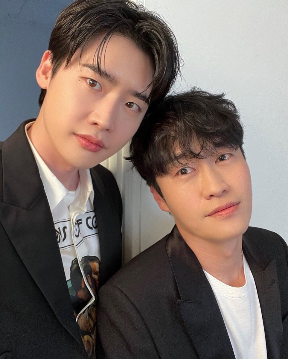 actjjong's tweet photo. 😆 https://t.co/AauRFcMqOF
