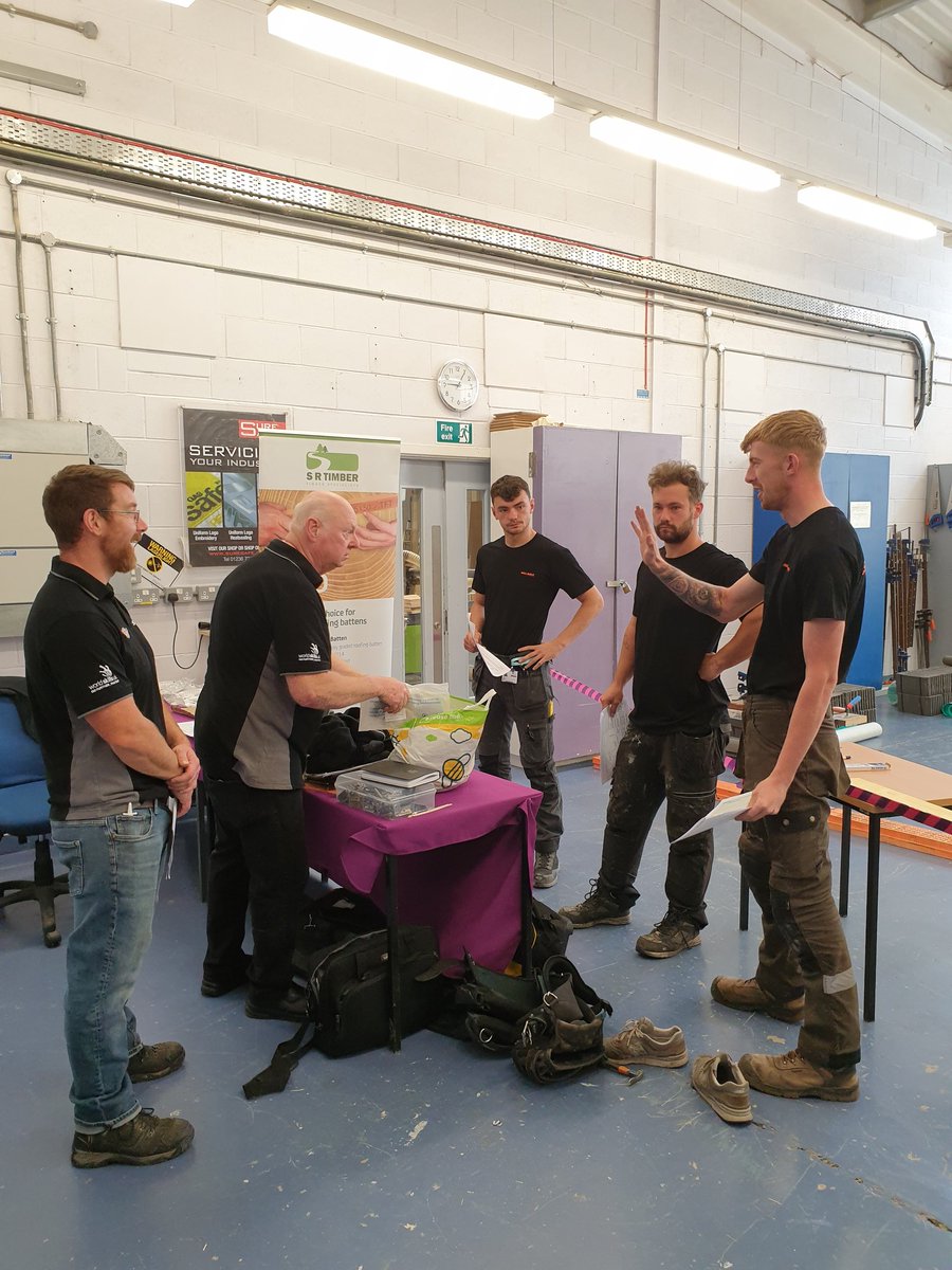 Judges briefing <a href="/SLCek/">South Lanarkshire College</a> <a href="/SlcRoofing/">SLC Roofing Department</a> our judges today are <a href="/Bobtheslater/">Bob Coutts</a> and <a href="/TimbyRoofing/">Matt Timby Roofing</a> #SkillBuild2022