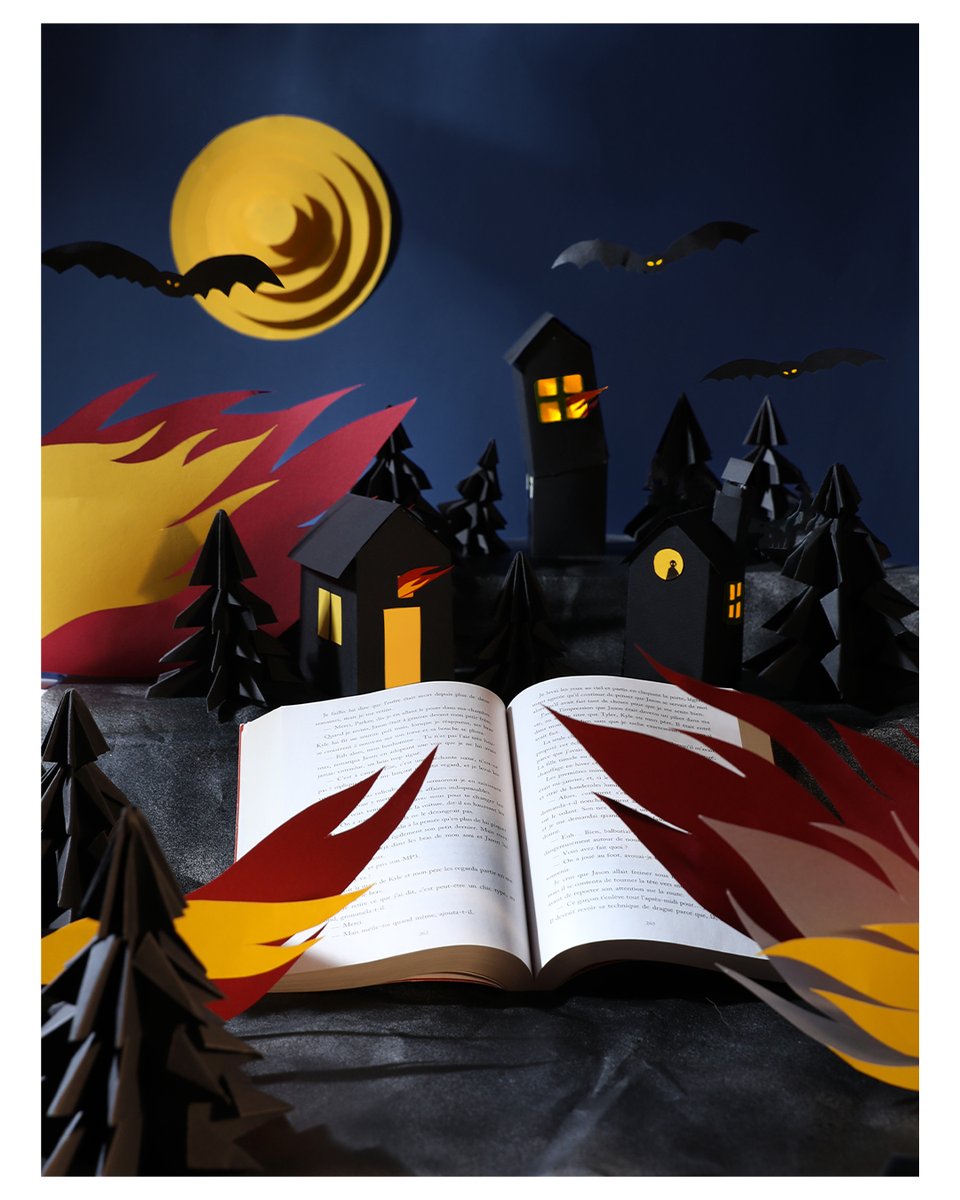 Cifacom's tweet photo. #Papercraft par Capucine, Clara, José et Olivier, en 1ère année du Bachelor Design Graphique https://t.co/v28MFLxOyn
