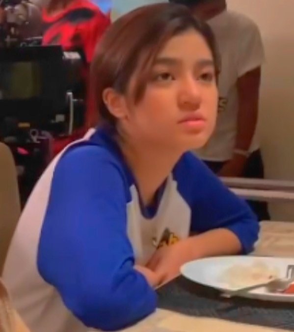 V07_04's tweet photo. #Taguro ang angas mo talaga 😭😭😭 @bellemariano02 #BelleMariano #HesIntoHerSeason2 ♥️💙🐻 https://t.co/gxRLDcdjb9