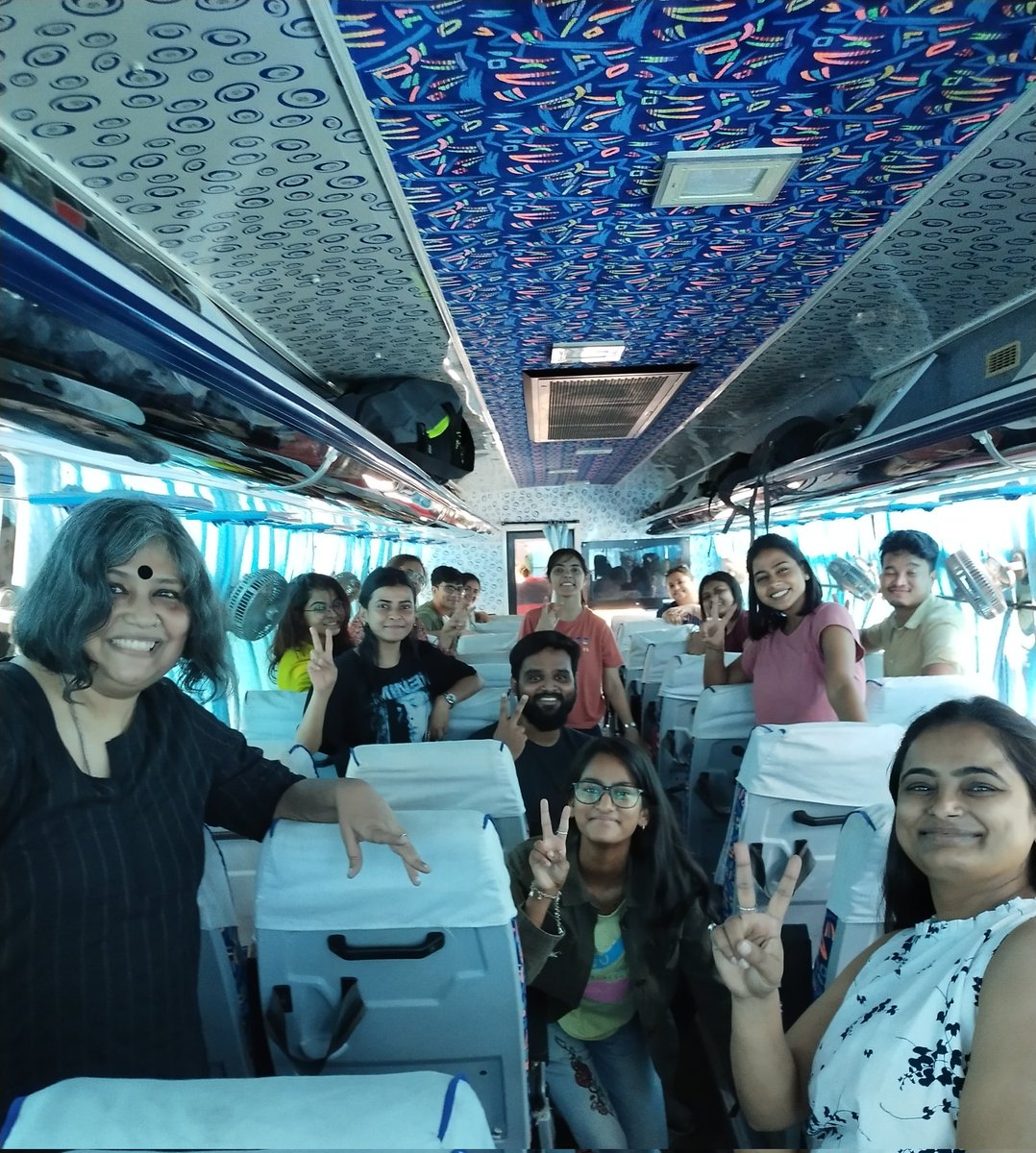 mariafilagerald's tweet photo. Enroute to Kandbari with @AninditaDatta14 @anu_sabhlok @kanchangeog @madhuri_life for the mentoring and writing workshop organised as part of the @FEMGEOG_ Conference
#femfun https://t.co/eYEVdsTALp