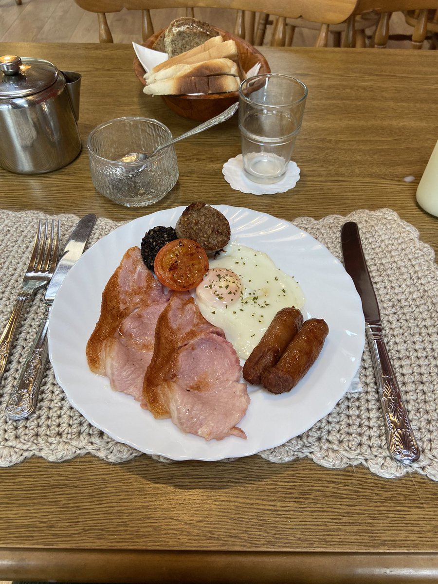 Marcelaaos's tweet photo. Irish breakfast: delicious!! #ConferenceAmbassadors #WRHC2022 @RuralWONCA2022 https://t.co/h4kLz1uUGk