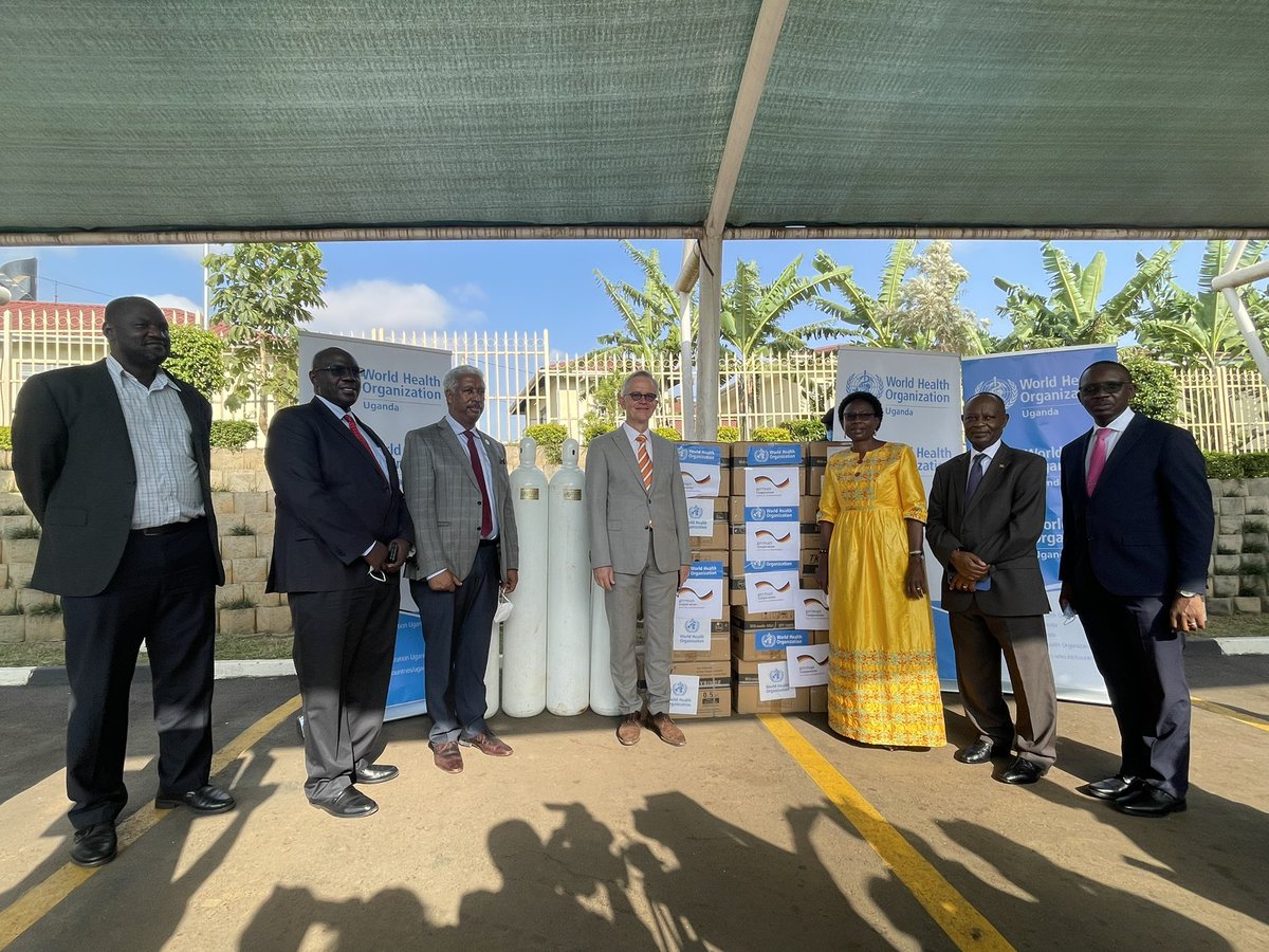 JaneRuth_Aceng's tweet photo. This morning, on behalf of the COVID-19 National Task Force, I received 2,800 oxygen cylinders and 48M syringes 💉 from @WHOUganda and the Government of Germany to support the COVID-19 response. This will go a long way in boosting health service delivery in the country. https://t.co/vq3HnR7Luc
