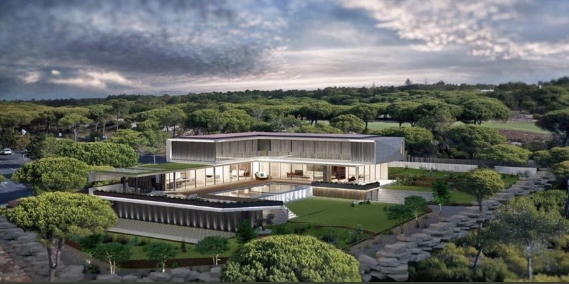TimelineCR7's tweet photo. 🚨| Cristiano Ronaldo is building a retirement home for him and his family in Quinta da Marinha, Portugal, which is estimated at around $21 million. https://t.co/UCoSJLB3kM