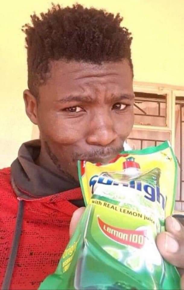 LeboNehe's tweet photo. #DatingAWidow I can't do it again as I was paying the wrongs of the dead, she was treating me bad , she was always right and she start crying and blaming me always,, then I call it quit @tboseZA cos hey ne ke fela le mmele ke Ota bra T, all I can say is date a matured! https://t.co/SzJfguHkVz