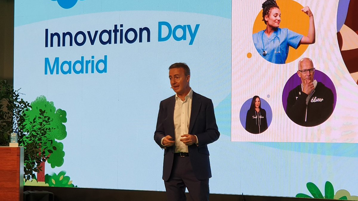 fabiangradolph's tweet image. En el escenario @enriquepolo, country manager de @SalesforceES 

#salesforceinnovationday en Madrid.